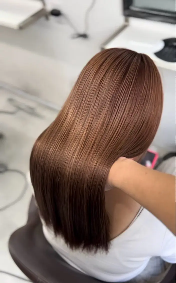 ロング カラー ベージュカラー ブリーチ EXCIA三宮 SHUNSEIのヘアスタイル