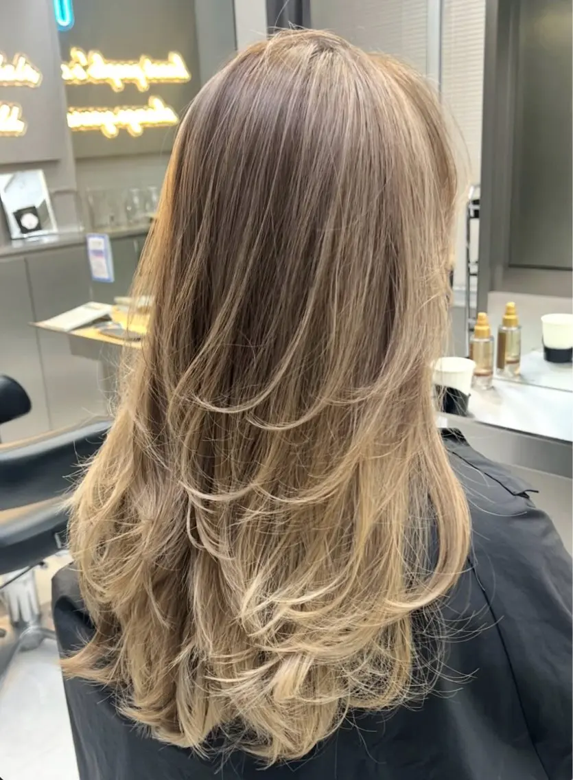 ロング レイヤーカット トリートメント ヘアカラー トリートメント Kotomi 🇺🇸💋のヘアスタイル