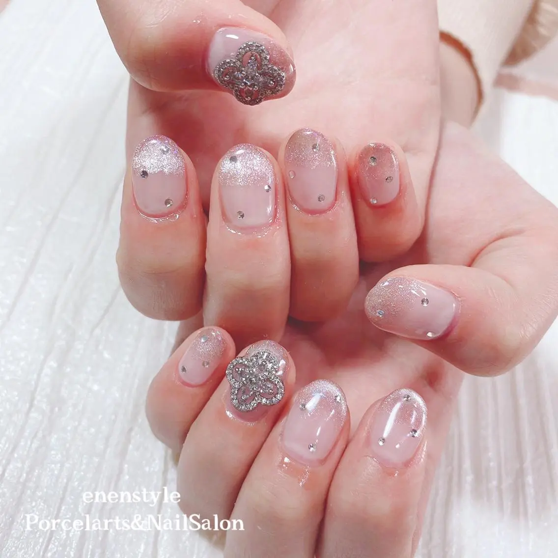 ミディアム ネイル 🐾enen style 🐾のネイルデザイン