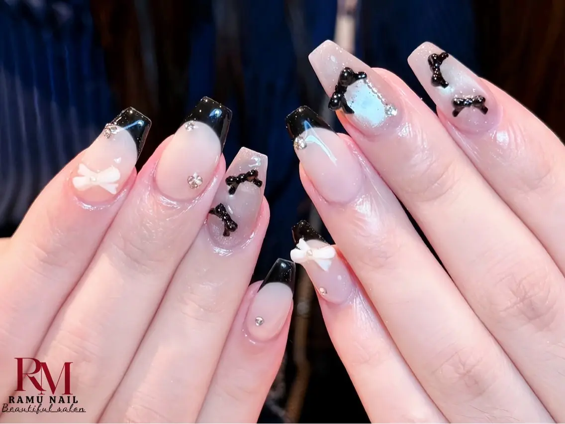 ネイル キラキラネイル マグネットネイル ミラーネイル ピンク 夏ネイル ハンドネイル RAMU Nail 恵比寿店のネイルデザイン