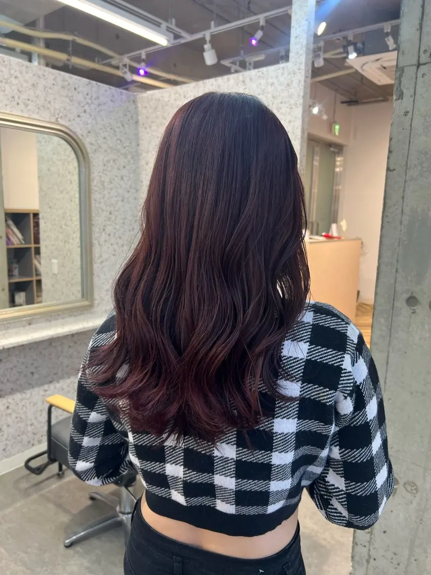 ロング カラー ボルドーカラー レッドカラー ヘアカラー Ayaka🩰🎀 ガーリー/暖色♡のヘアスタイル