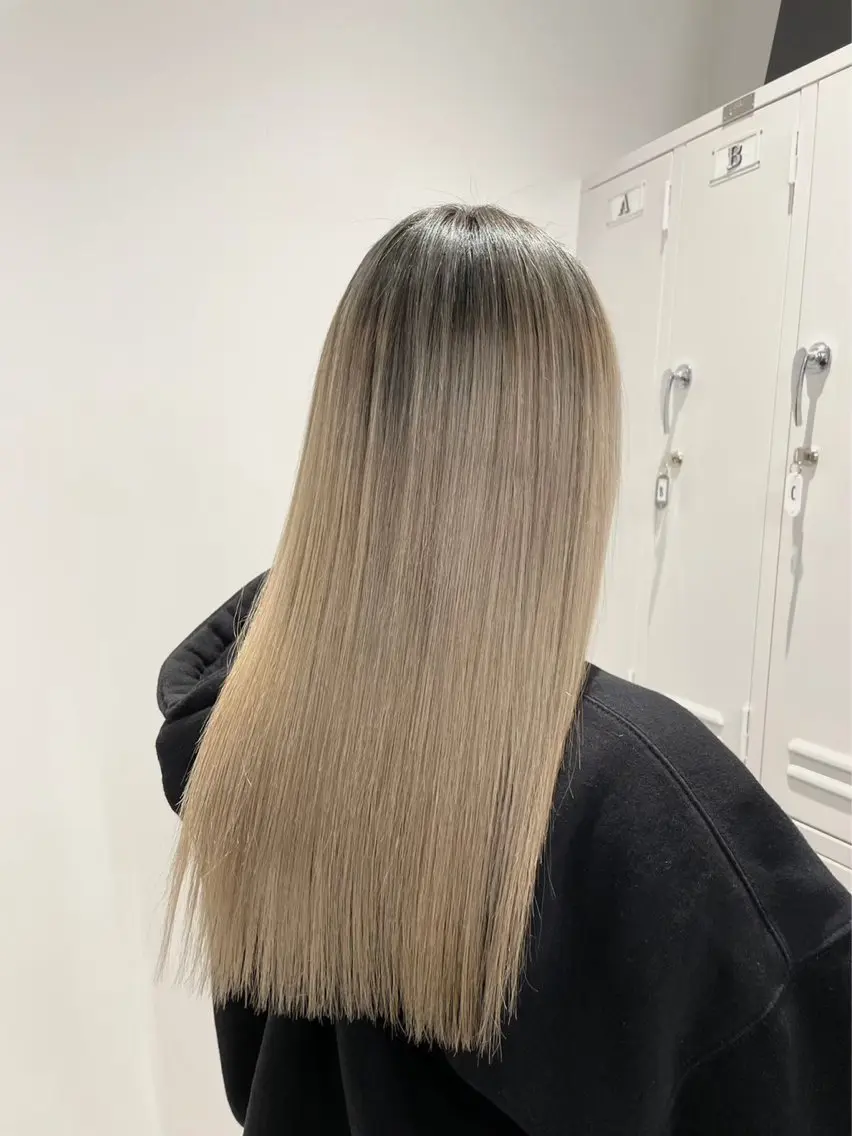 ロング カラー シールエクステ バレイヤージュ ブリーチ ケアブリーチ デザインカラー 🦋韓国hair🦋 エクステ店長sakiのヘアスタイル