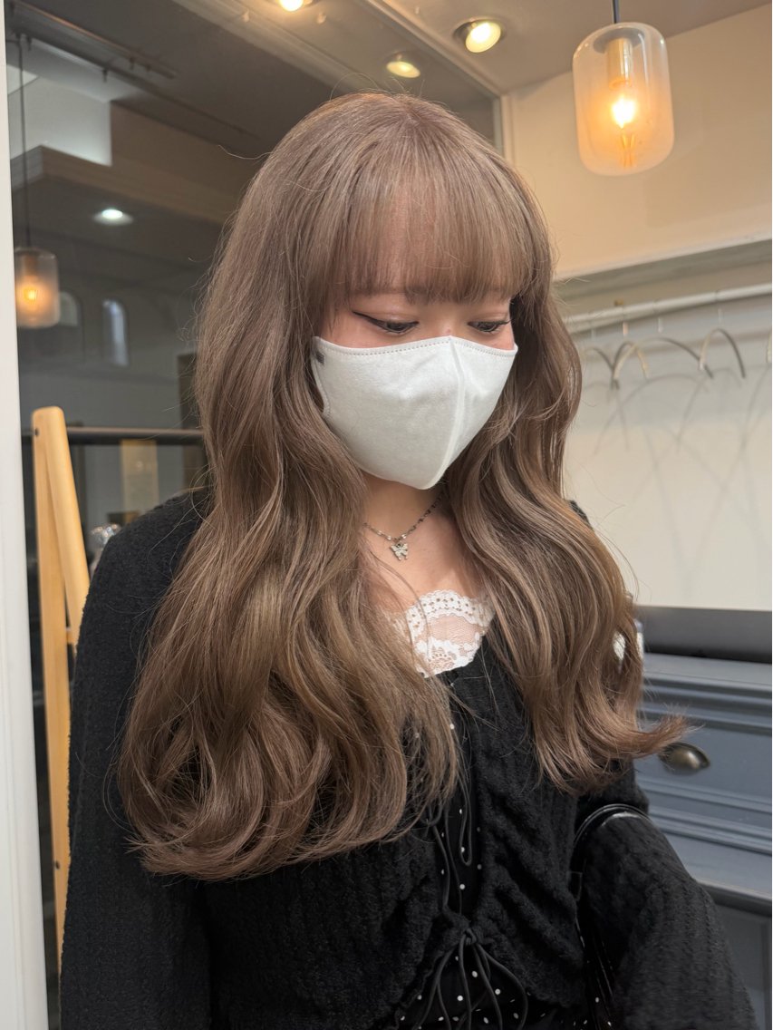 ロング カラー ヘアカラー 𝐍𝐎𝐀 /ブリーチカラーのヘアスタイル
