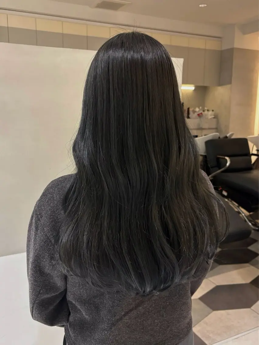 ロング トリートメント ヘアカラー 艶感/ナチュラル 🩵amiのヘアスタイル