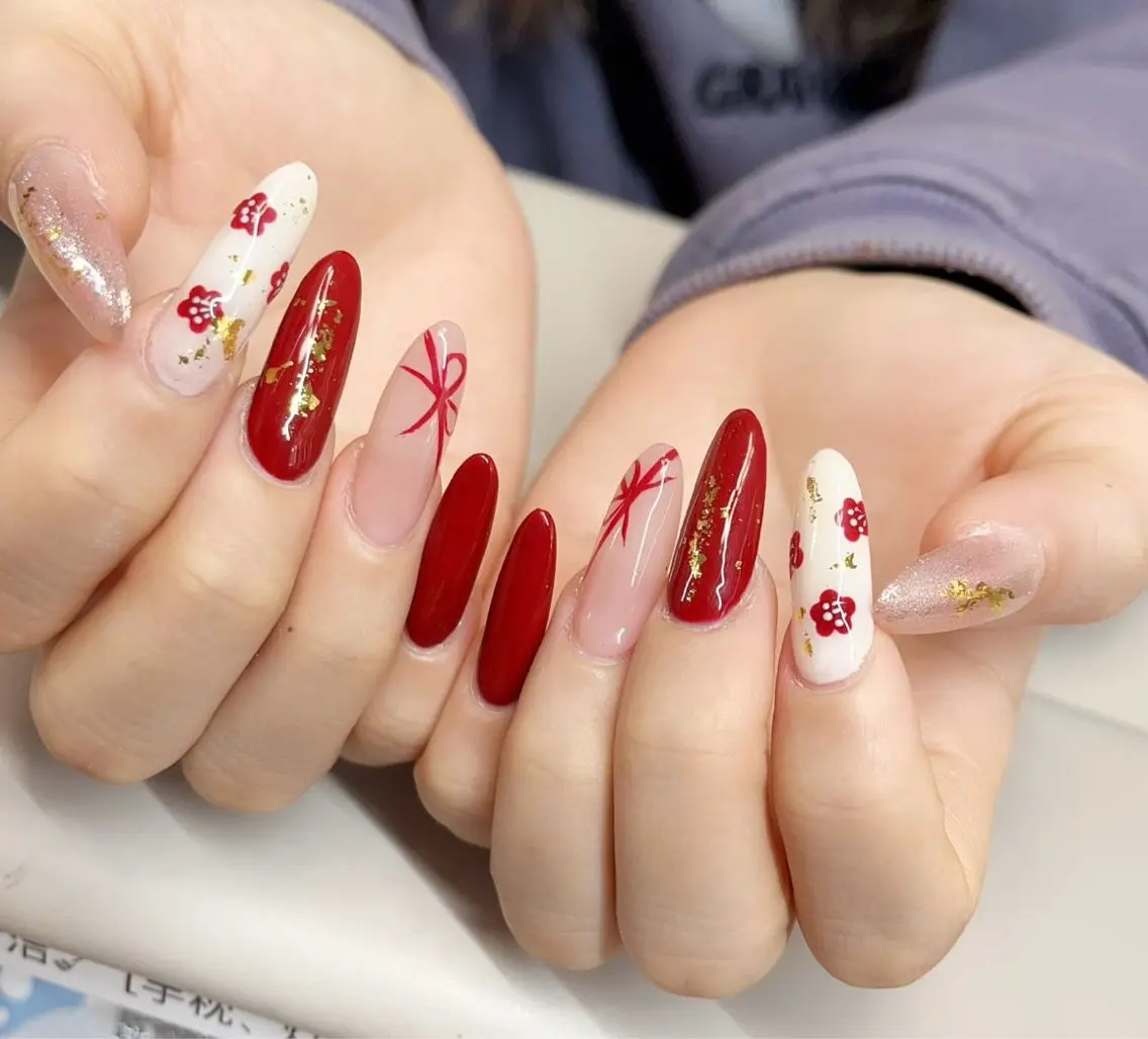ネイル 成人式 ブライダルネイル 冬ネイル クリスマス ハンドネイル Rika  nail cocoのネイルデザイン