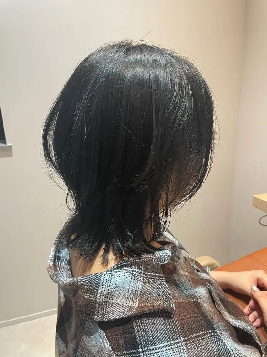 ショート カラー 白戸 優樹のヘアスタイル