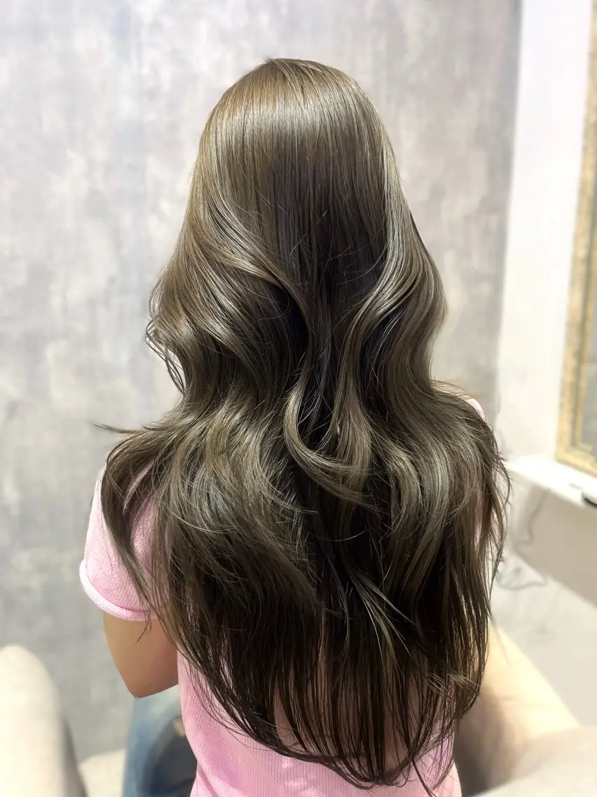 ロング レイヤーカット カット ヘアカラー トレンド韓国モテヘア Natsuki🌛のヘアスタイル