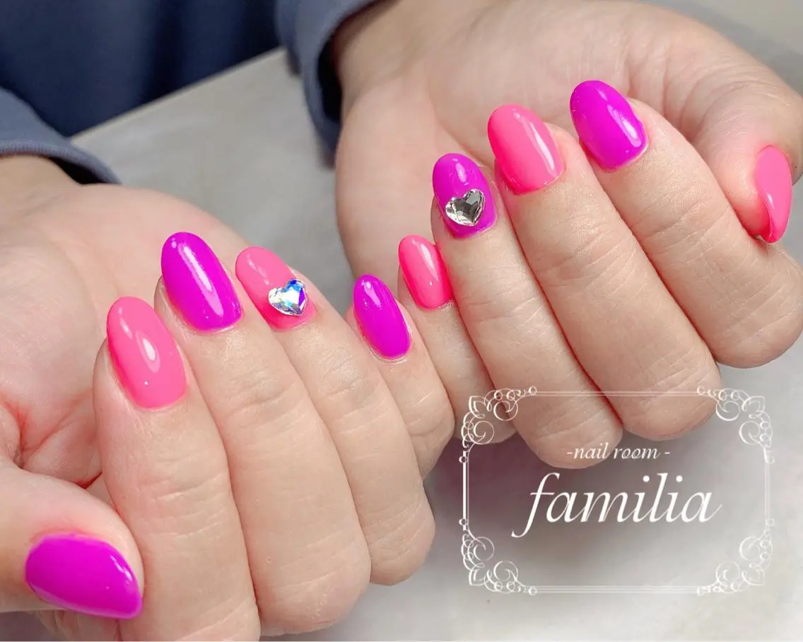 ネイル ハンドネイル -nailroom- familiaのネイルデザイン