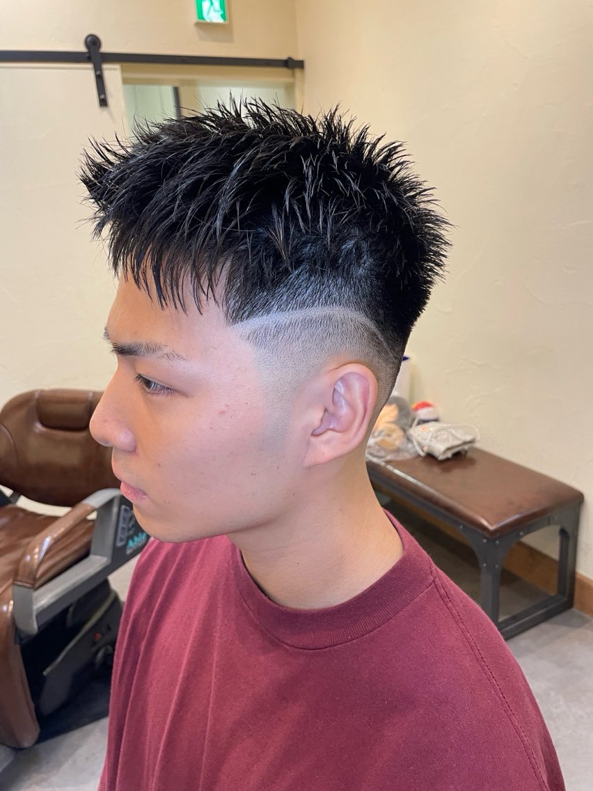 メンズ アップバング カット 名嘉真 美晴のヘアスタイル