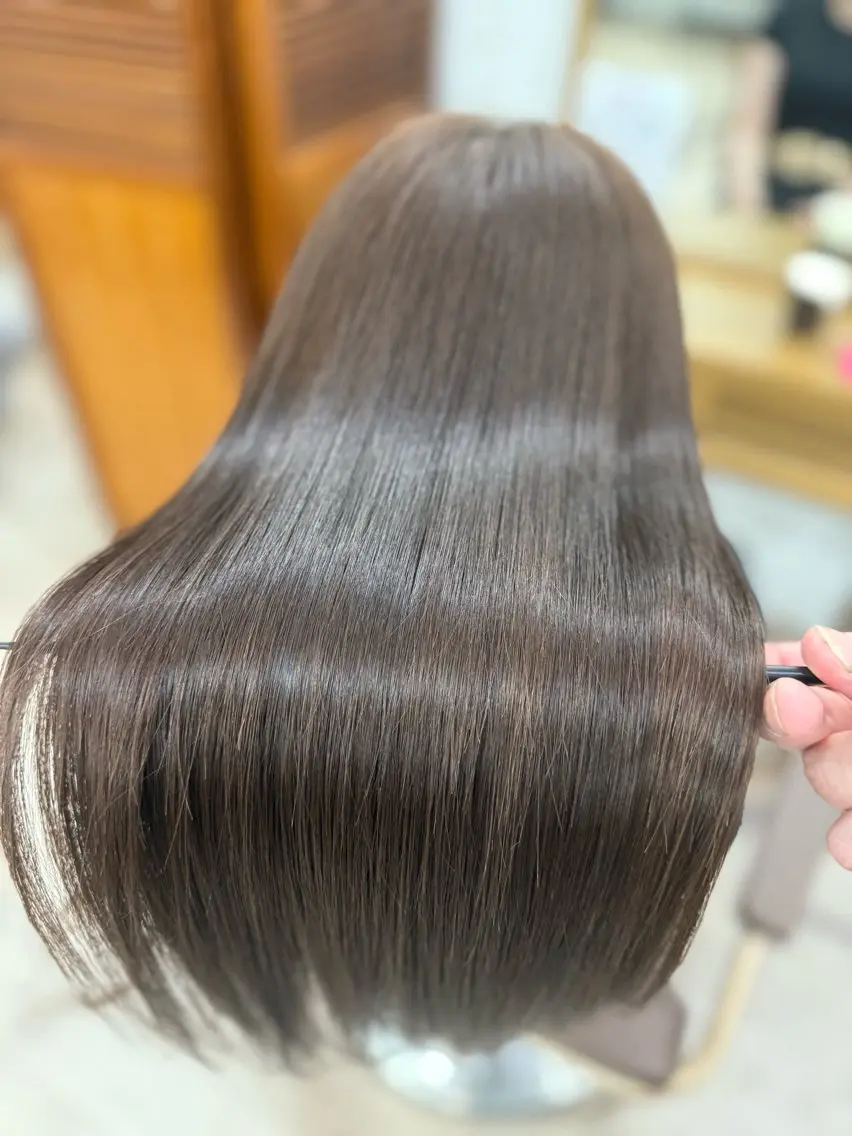 ミディアム カット トリートメント 髪質改善特化🔥縮毛 、美髪形成のプロ✂️のヘアスタイル