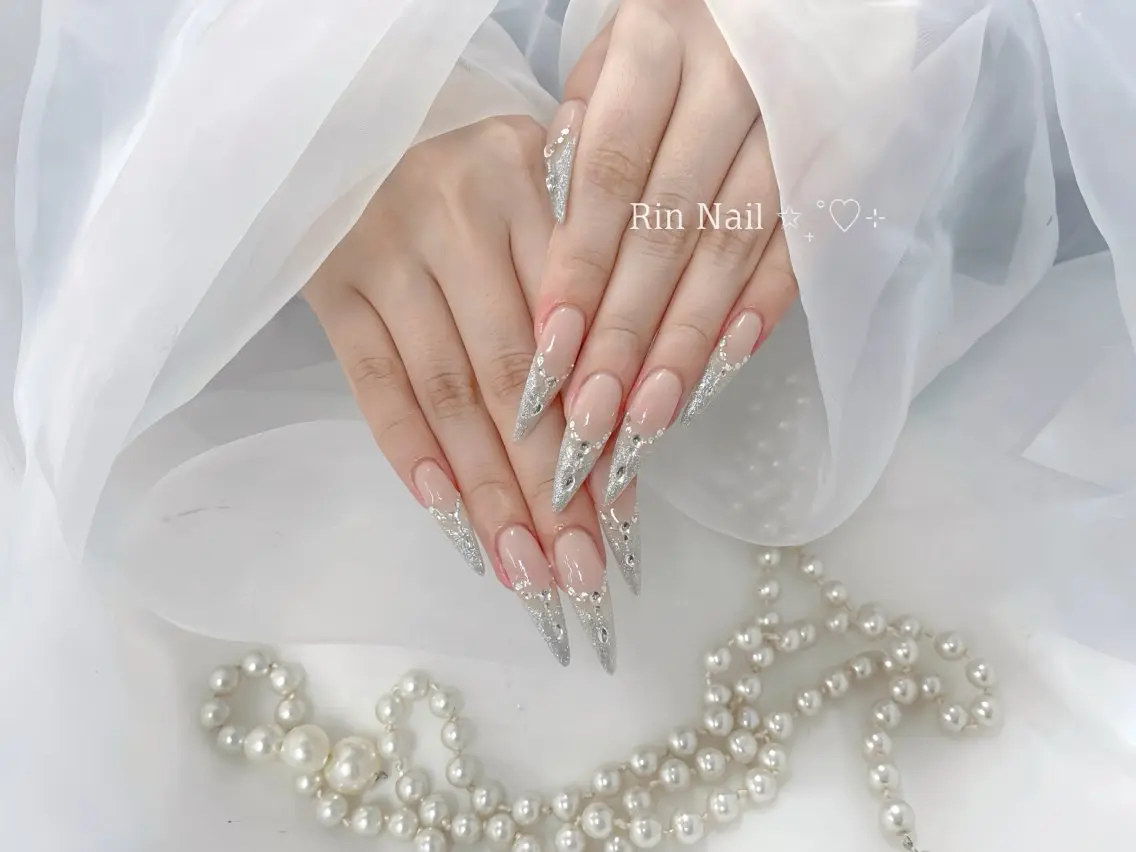 ネイル アートネイル チークネイル ジェルネイル ロングネイル マグネットネイル ハンドネイル Rin Nail 新大久保店のネイルデザイン