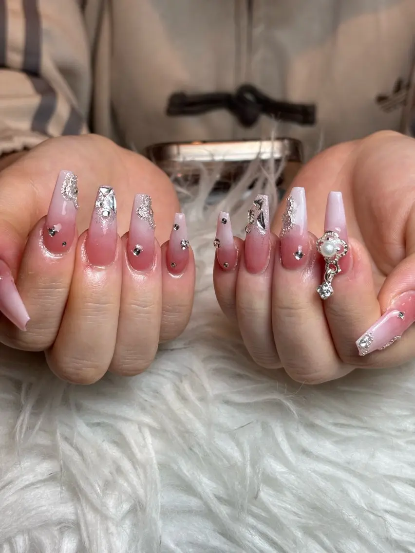 ネイル キラキラネイル 韓国ネイル マグネットネイル 夏ネイル ワンホンネイル ハンドネイル Sully Nail  Labのネイルデザイン