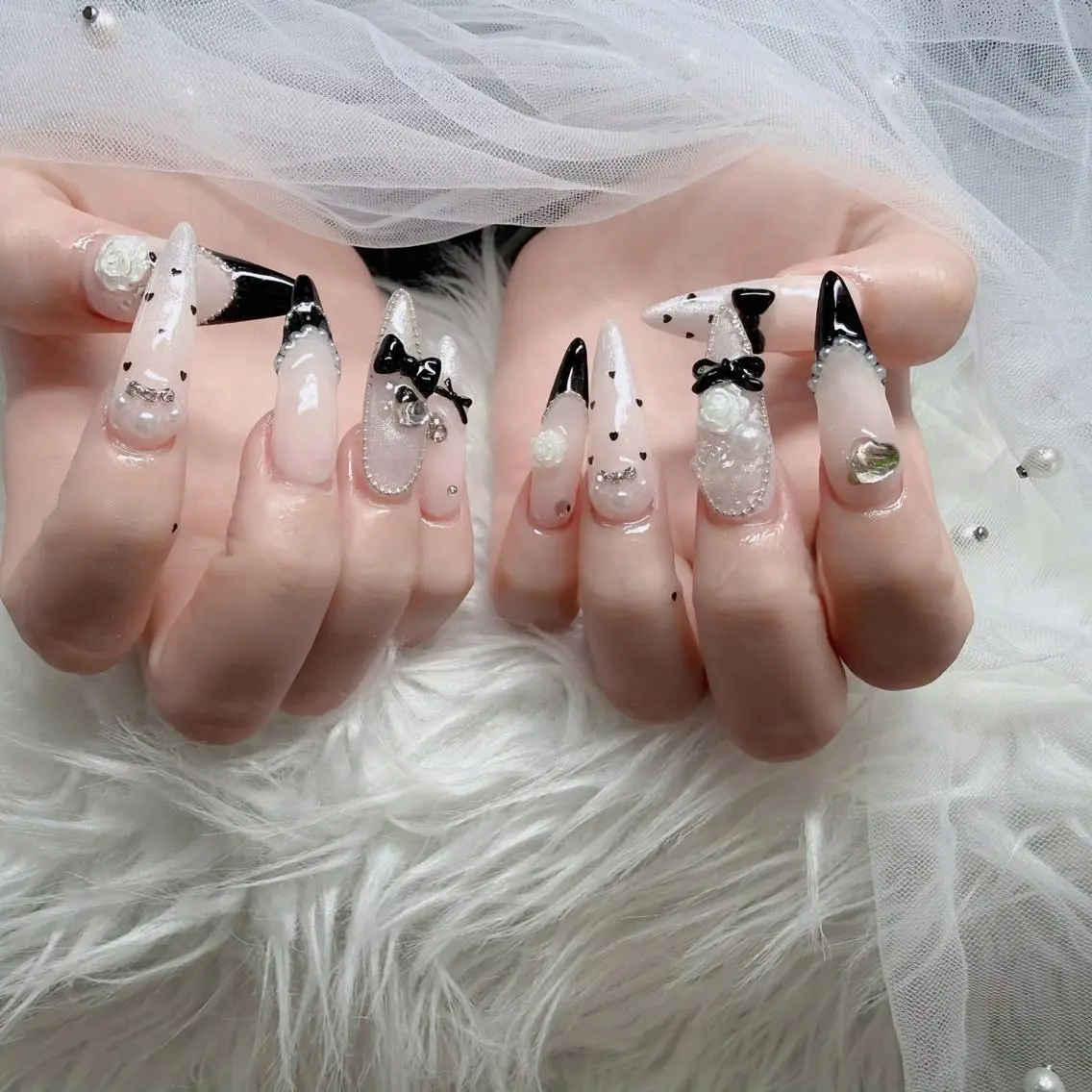 ネイル フレンチネイル ジェルネイル ハロウィン 韓国ネイル マグネットネイル ハンドネイル neco H.babynailのネイルデザイン