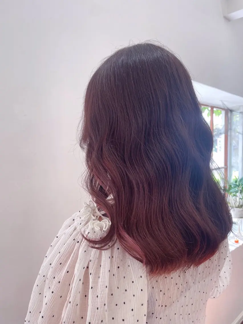 カラー イヤリングカラー ピンクカラー mopa_kaede ナチュラル/レイヤーのヘアスタイル
