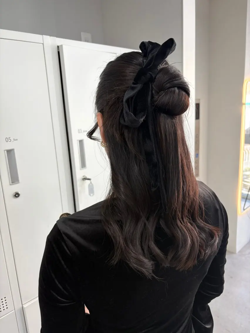 セミロング ヘアアレンジ ハーフアップ ヘアセット Gisel みらののヘアスタイル