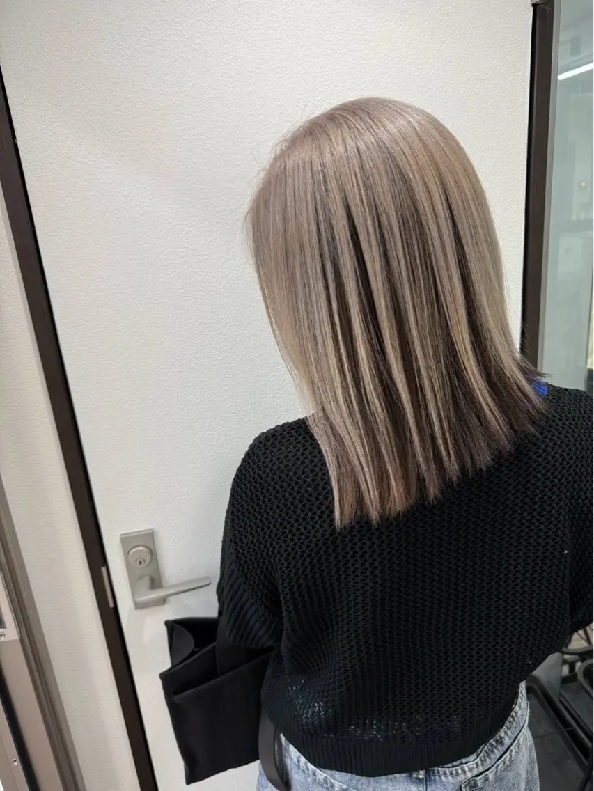 ショート ミストバング ハイライト 髪質改善 韓国風ヘア レイヤーカット LaMimi🖤 SAYAKAのヘアスタイル