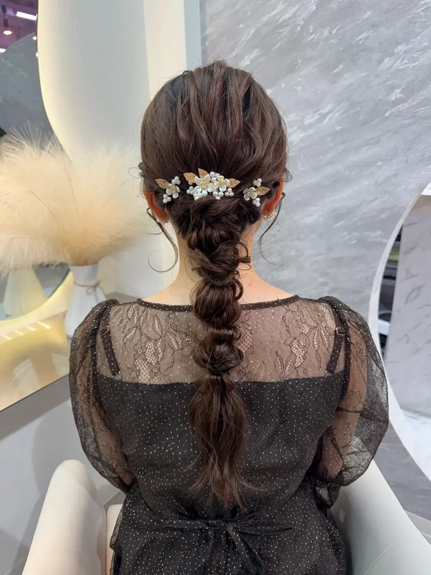 ロング カラー ヘアアレンジ 結婚式・ブライダル ヘアセット 韓国ヘア‎🪽 あんじぇ‎🤍池袋のヘアスタイル