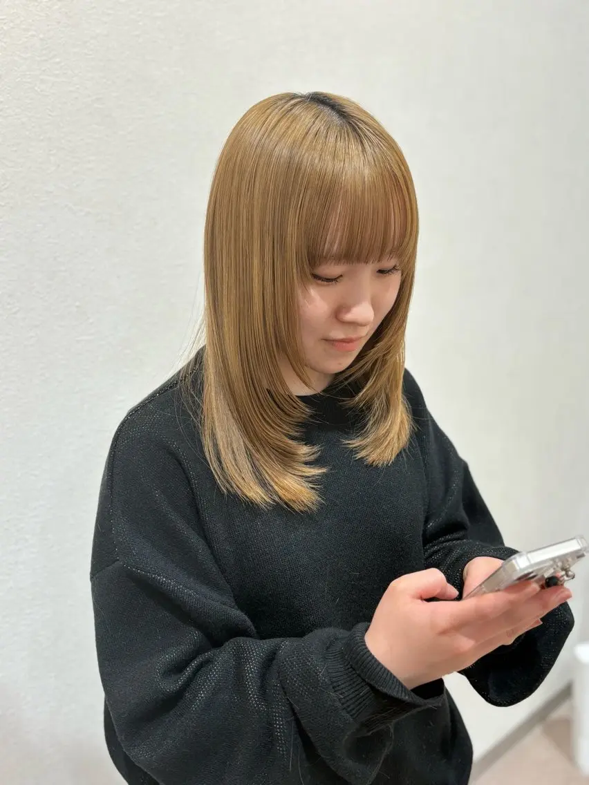 セミロング レイヤーカット アメイジングヘアー 千歳店　福嶋のヘアスタイル