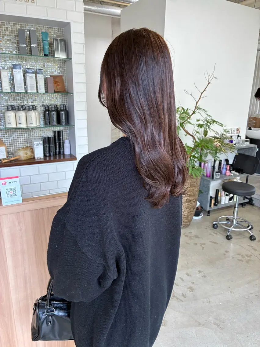 セミロング カラー 髪質改善が得意✨ 榎本亜衣のヘアスタイル