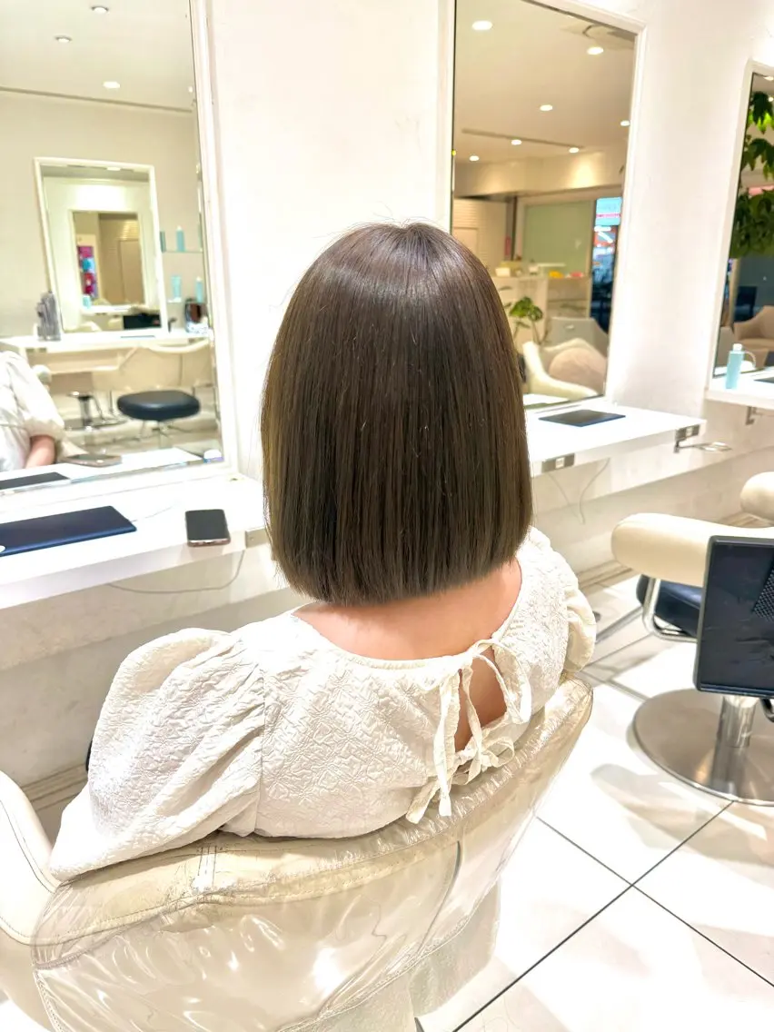 カラー ベージュカラー オリーブベージュ ヘアカラー 村瀬 友香のヘアスタイル
