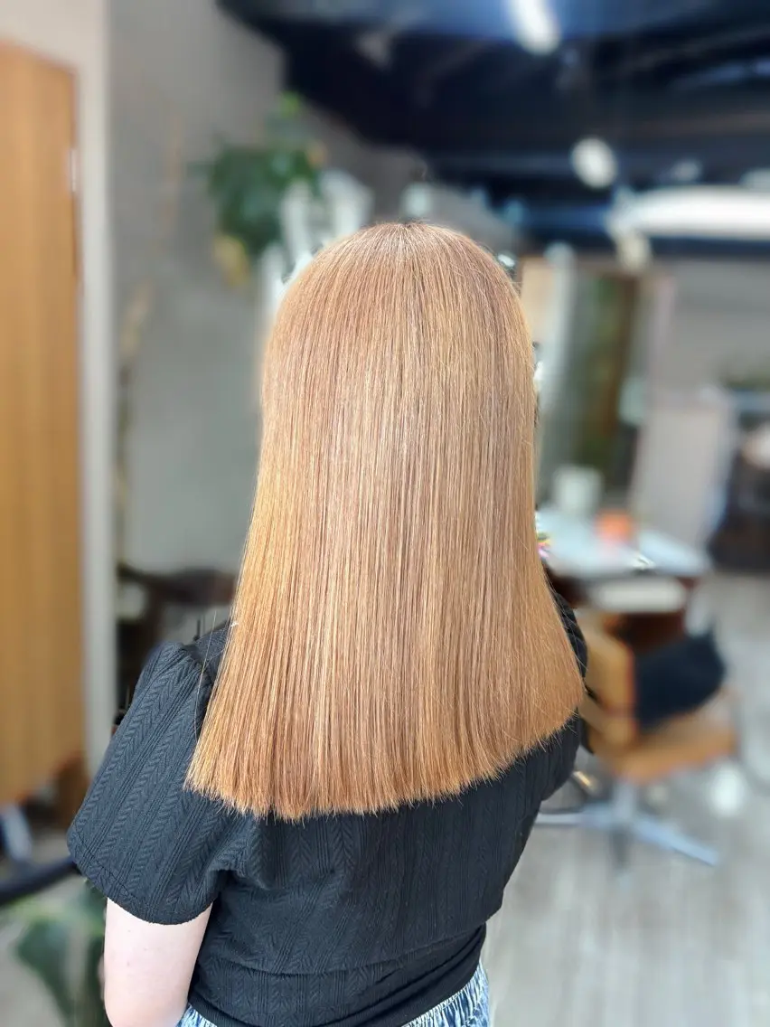 ミディアム ヘアカラー arika ninaのヘアスタイル