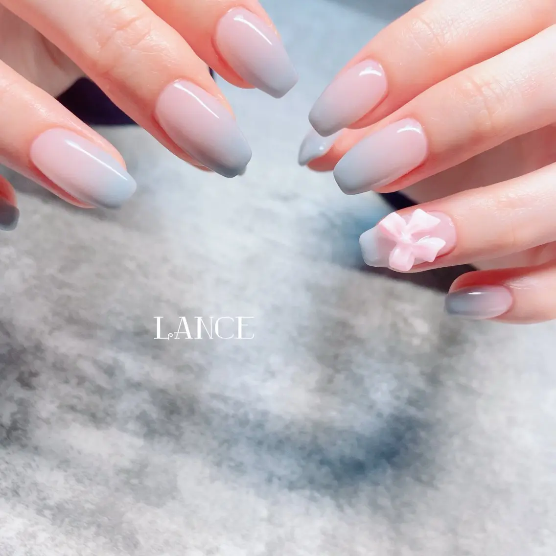 ネイル オーロラネイル フレンチネイル キラキラネイル 韓国ネイル ピンク ハンドネイル Lance nailのネイルデザイン
