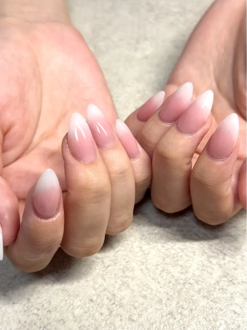 ネイル ハンドネイル ネイルルーム チャームのネイルデザイン
