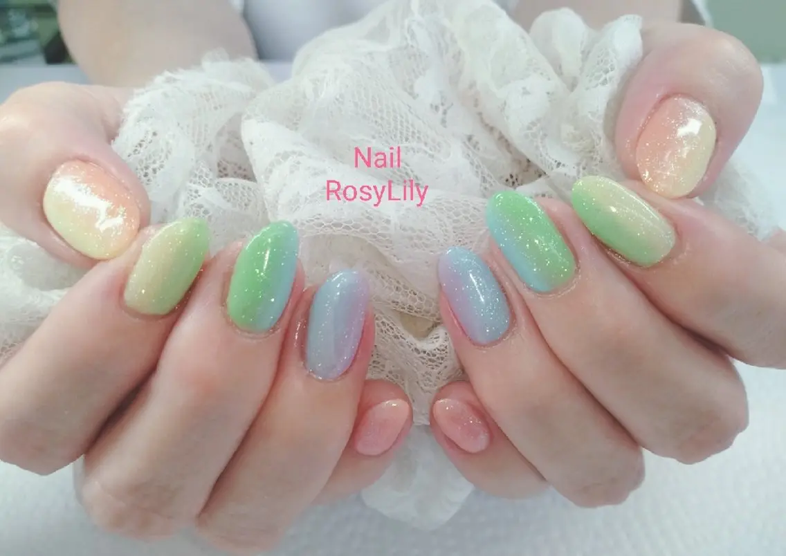 ネイル グラデーション パステルネイル ハンドネイル ハンドケア プライベートサロン Rosy Lilyのネイルデザイン