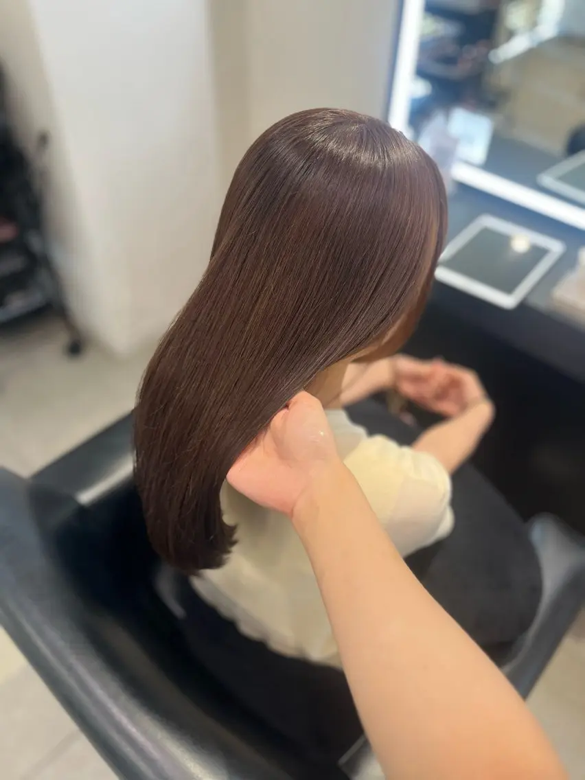 ロング カット ヘアカラー トリートメント 顔周りレイヤー 髪質改善 / AYUのヘアスタイル