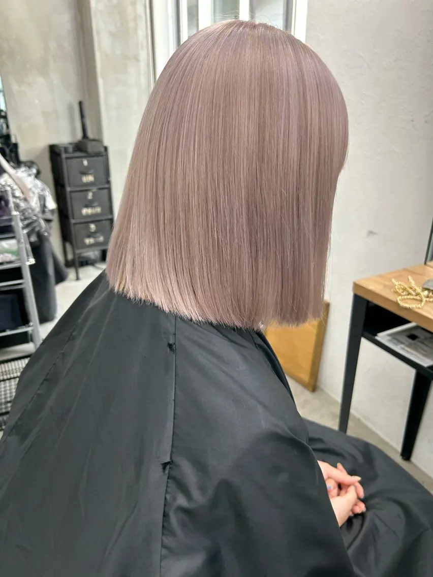 ショート カラー メンズ ピンクカラー ホワイトピンク カット ヘアカラー トリートメント 🧸艶々韓国ヘア 🧁mizunaのヘアスタイル