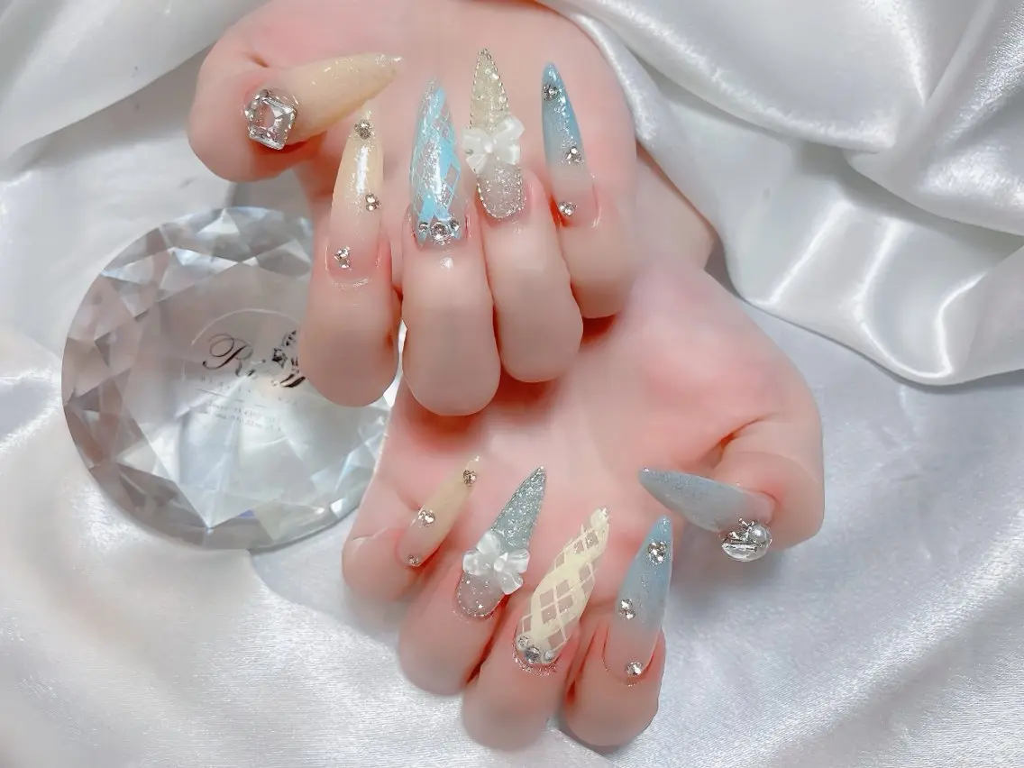 ネイル フットネイル フレンチネイル ジェルネイル マグネットネイル 持ち込み ハンドネイル Rin Nail 新大久保店のネイルデザイン