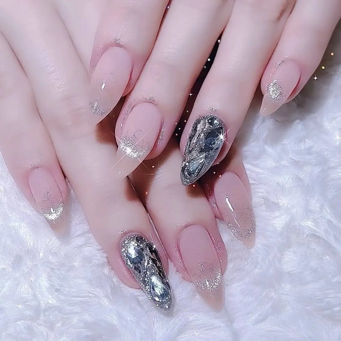 ネイル フレンチネイル マグネットネイル マグネットフレンチ ハンドネイル Naruse Momoのネイルデザイン