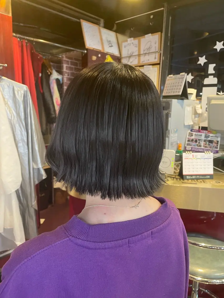 ショート カラー 黒髪 ブルーカラー トリートメント 👑派手髪/カット 👑ANRYのヘアスタイル
