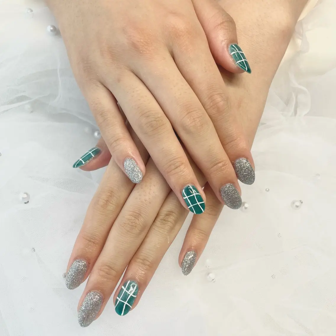 ネイル Leonie かりんのネイルデザイン
