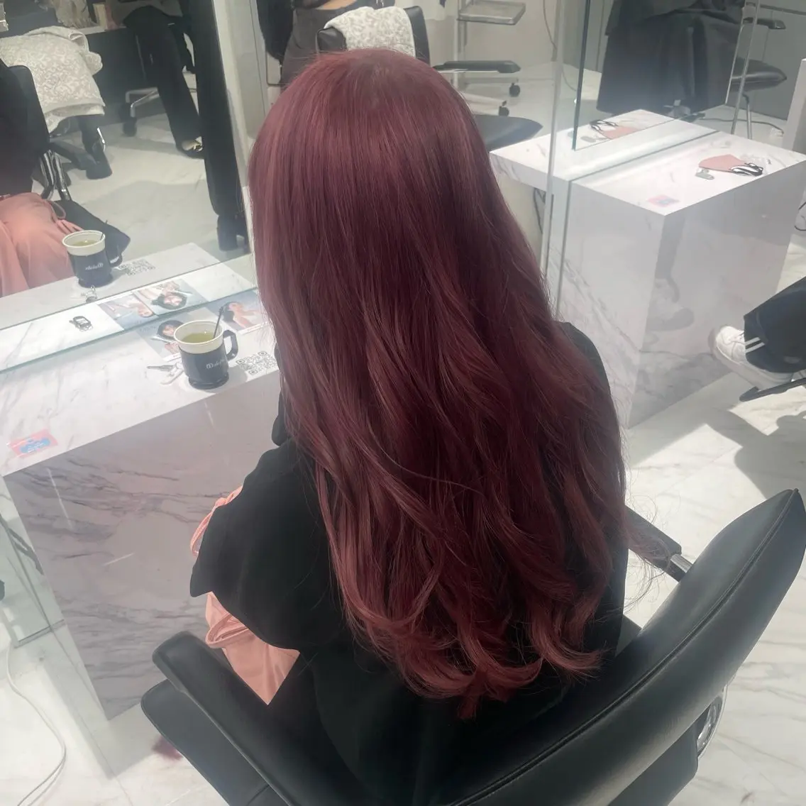 ロング カラー yuzuna ハイトーン 天神のヘアスタイル