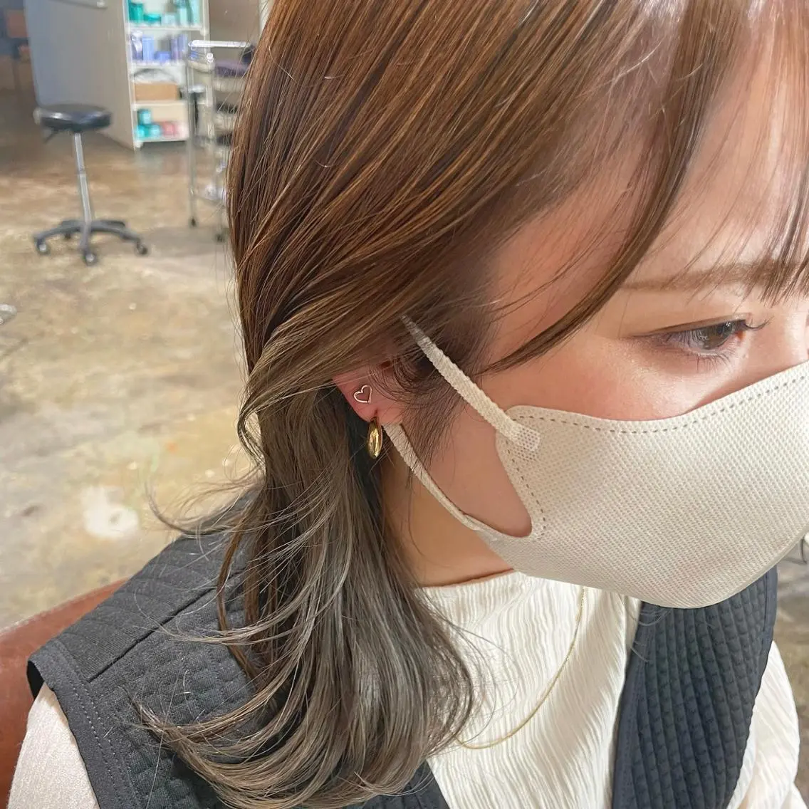 ミディアム カラー ヘアアレンジ グレージュ 🇰🇷韓国ｽﾀｲﾙ ﾚｲﾔｰ/ayanaのヘアスタイル