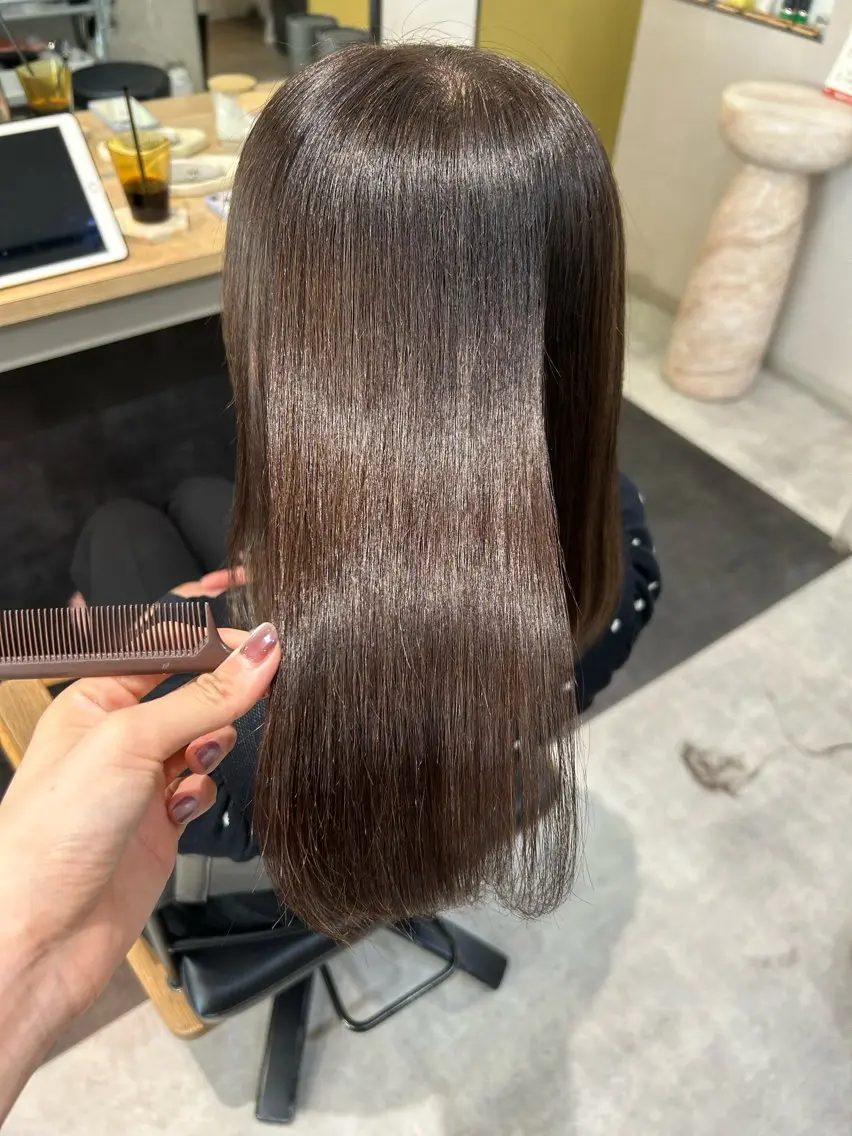 ミディアム パーマ 髪質改善 ストレートパーマ カット 縮毛矯正 トリートメント hubhair レイヤー/透明感のヘアスタイル