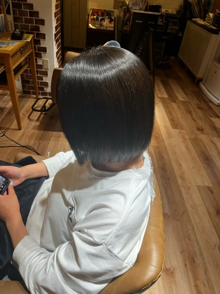 カラー ブリーチ・カットモデ ル募集中🫧高口小春のヘアスタイル