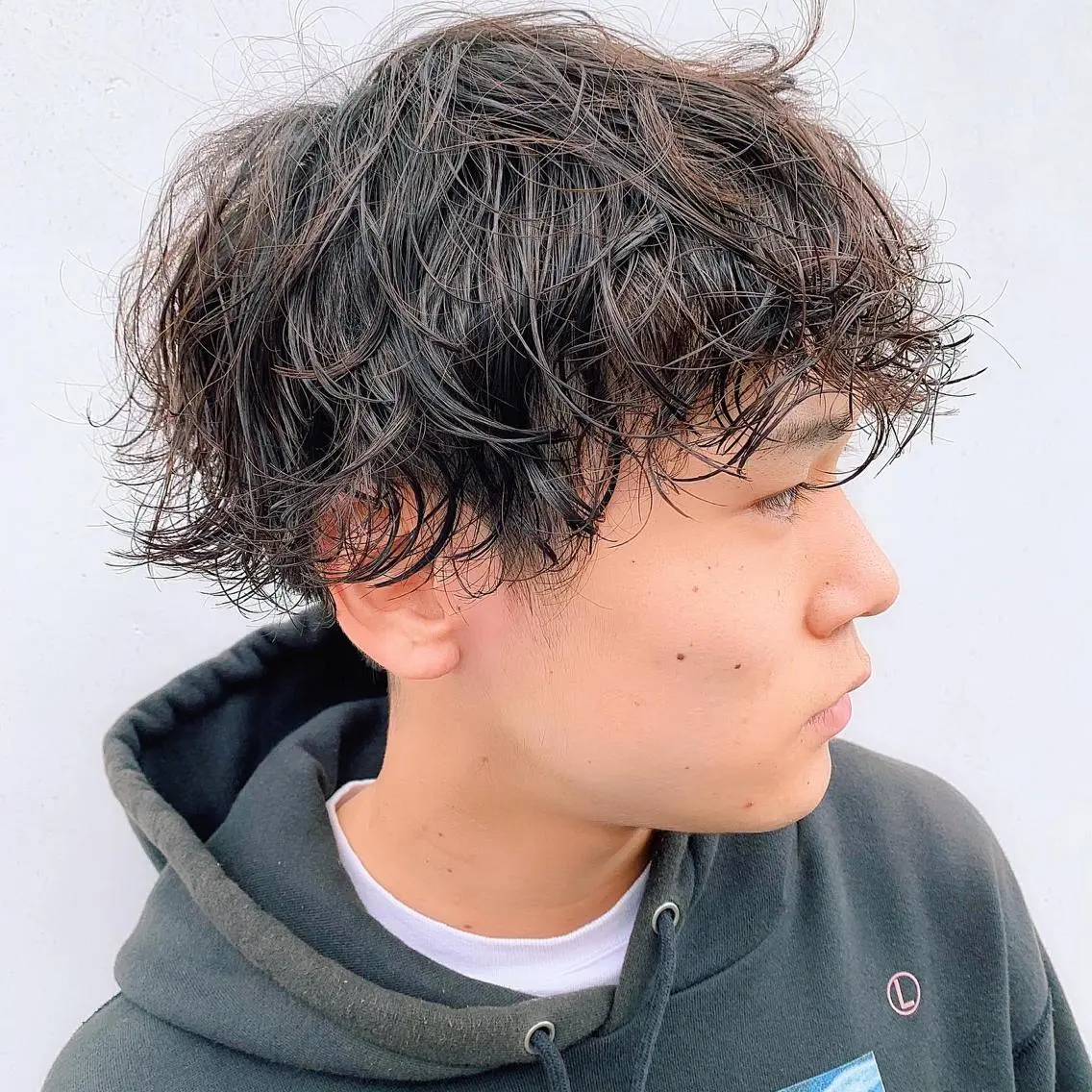 ショート パーマ メンズ 中川 竜誠のヘアスタイル