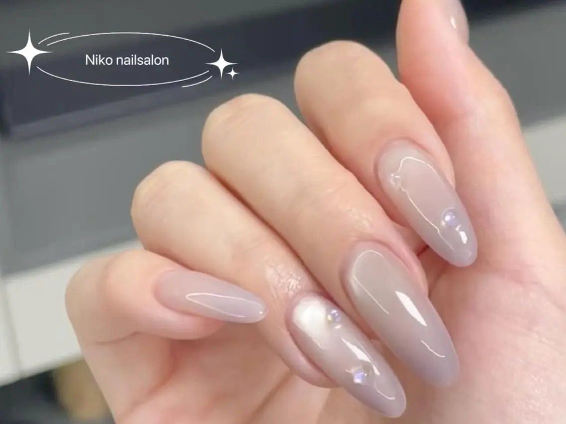 ネイル 長さ出し フットネイル フレンチネイル ジェルネイル ガラスフレンチ Nikoネイルサロン 本八幡店のネイルデザイン