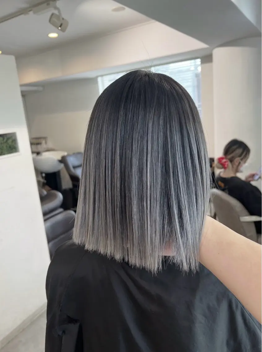 ショート カラー バレイヤージュ グレージュ レイヤーカット 指名数No.1 /NAOYAのヘアスタイル