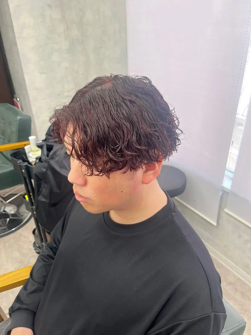 パーマ メンズ カット ヘアカラー ☘️上村 ☘️髪質 改善/透明感カラーのヘアスタイル