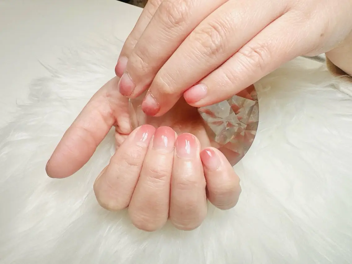 ネイル グラデーション マットネイル nailsalon oluoluのネイルデザイン