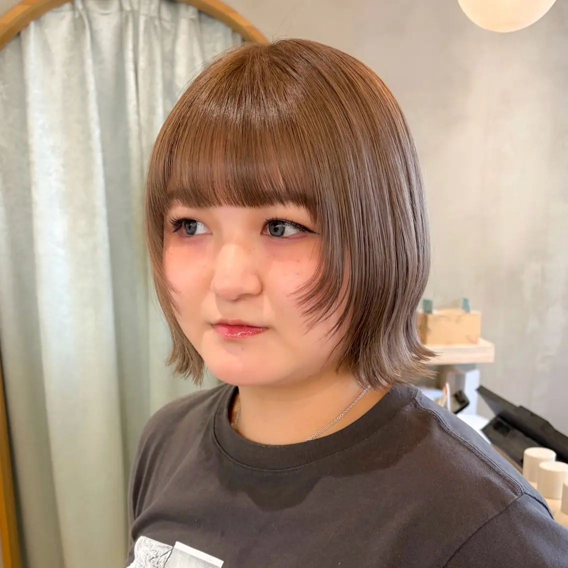 ショート 顔まわりレイヤー レイヤーカット 小顔カット カット ヘアカラー トリートメント ♥️ボブ縮毛矯正/暖 色/minami♥️のヘアスタイル