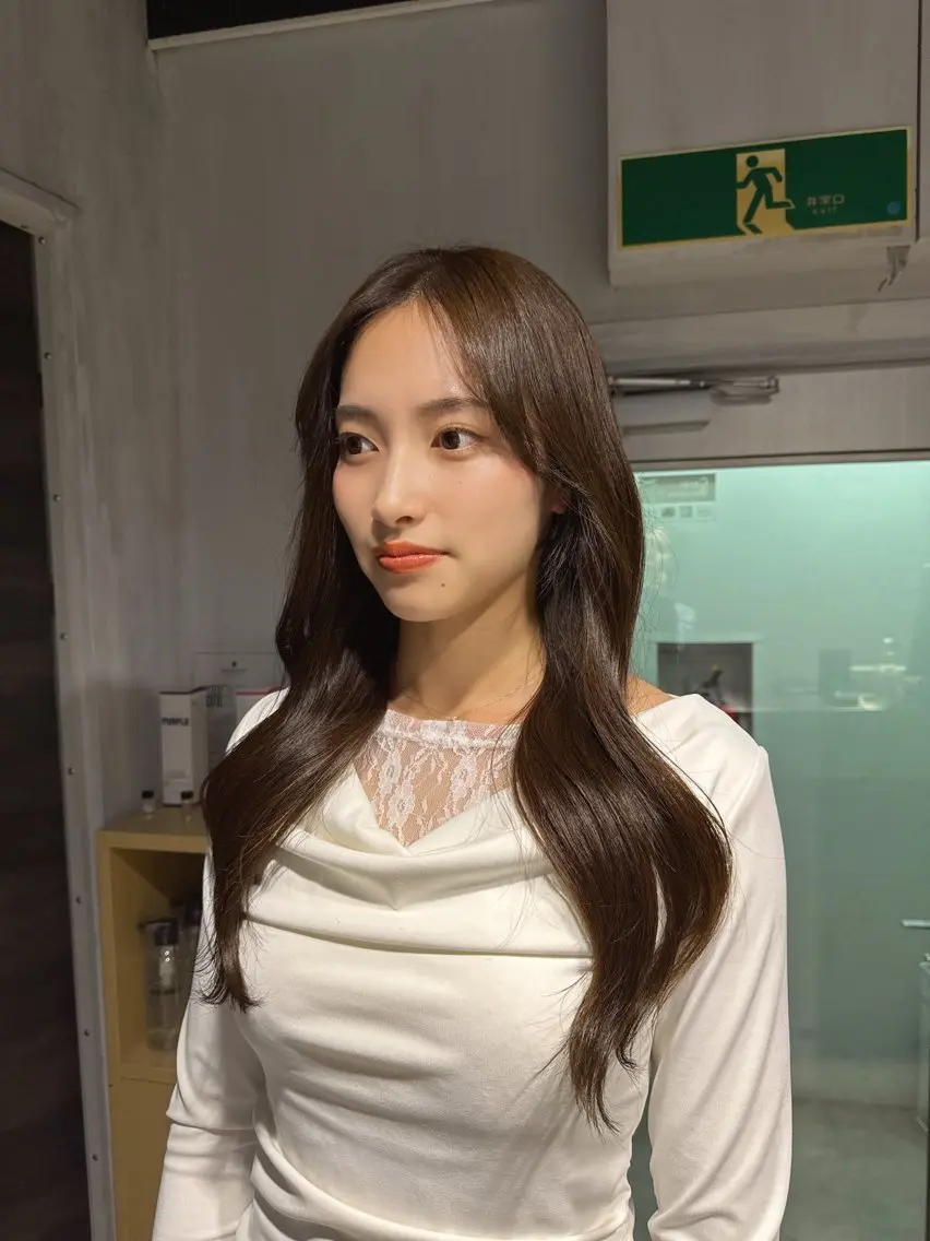 ロング カラー カット ヘアカラー NANAMI🩵 大人可愛い韓国ヘアのヘアスタイル
