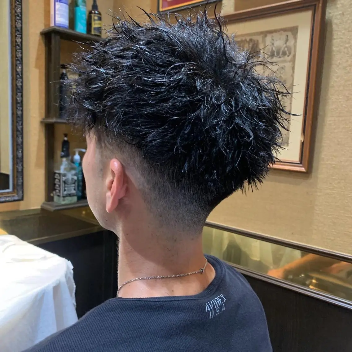 ショート パーマ メンズ フェードカット メンズパーマ ツイストスパイラルパーマ スパイラルパーマ 新宿駅近！ 💈口コミ多数✨のヘアスタイル