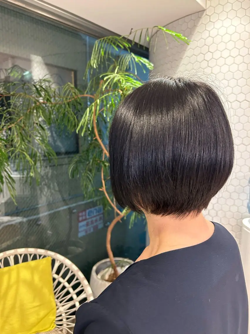 ショート ボブ 梅沢 優羽のヘアスタイル