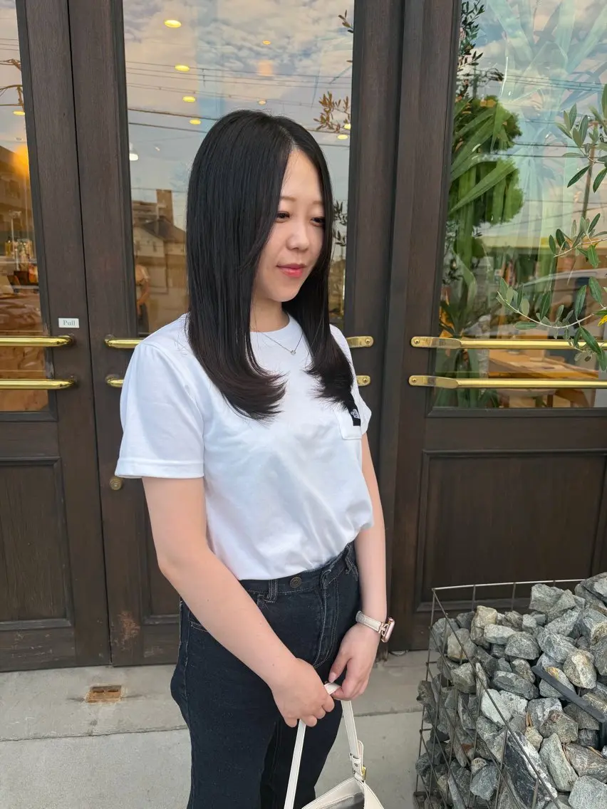 セミロング 佐々木 彩羽のヘアスタイル