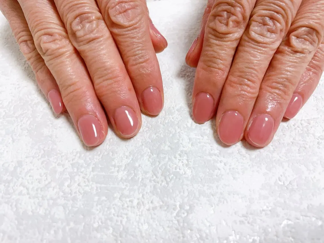 ネイル オーロラネイル フラワーネイル フットネイル フレンチネイル ジェルネイル ハンドネイル mogunail &blowのネイルデザイン