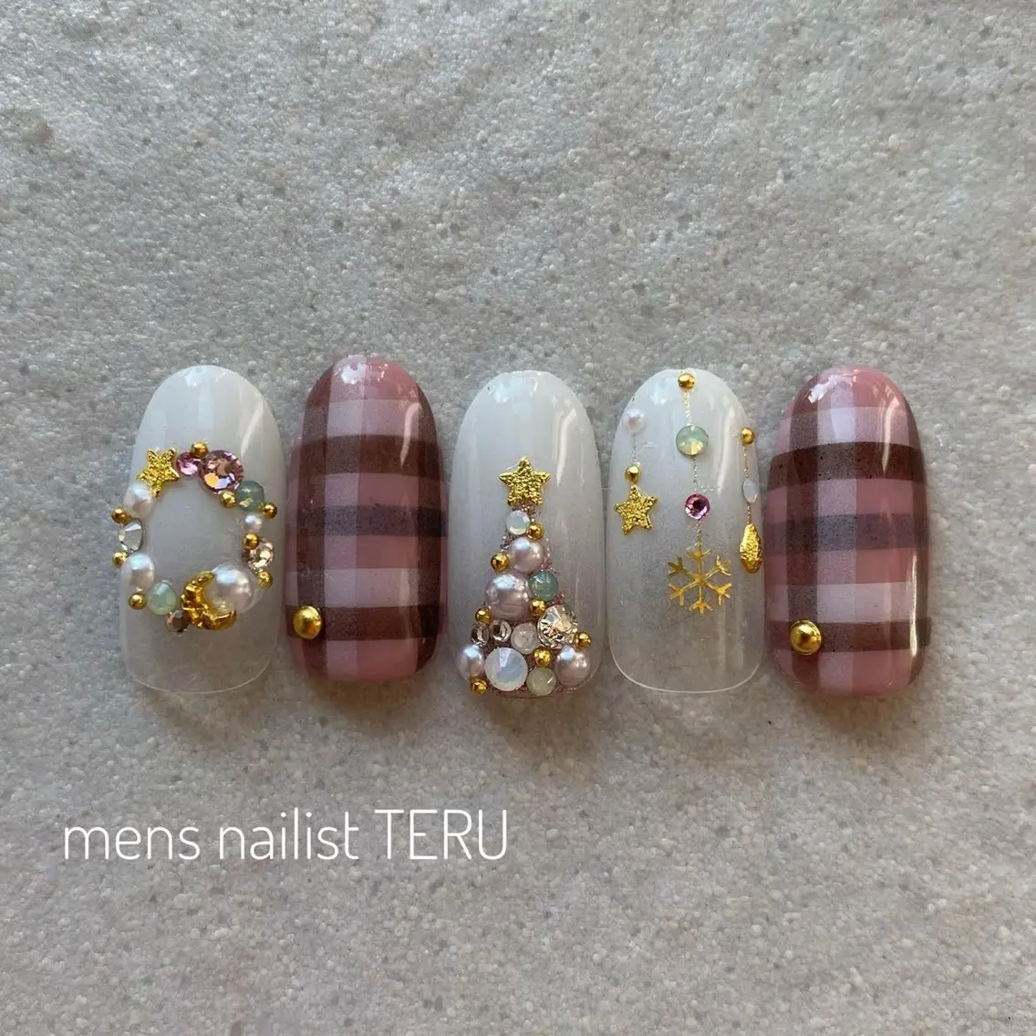 ネイル 冬ネイル クリスマス nailsalon ETERNALのネイルデザイン